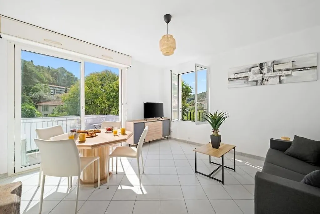 La Villa Julia - Calme - Spacieux - Parking Prive - Climatisation 芒通 0*,  法国